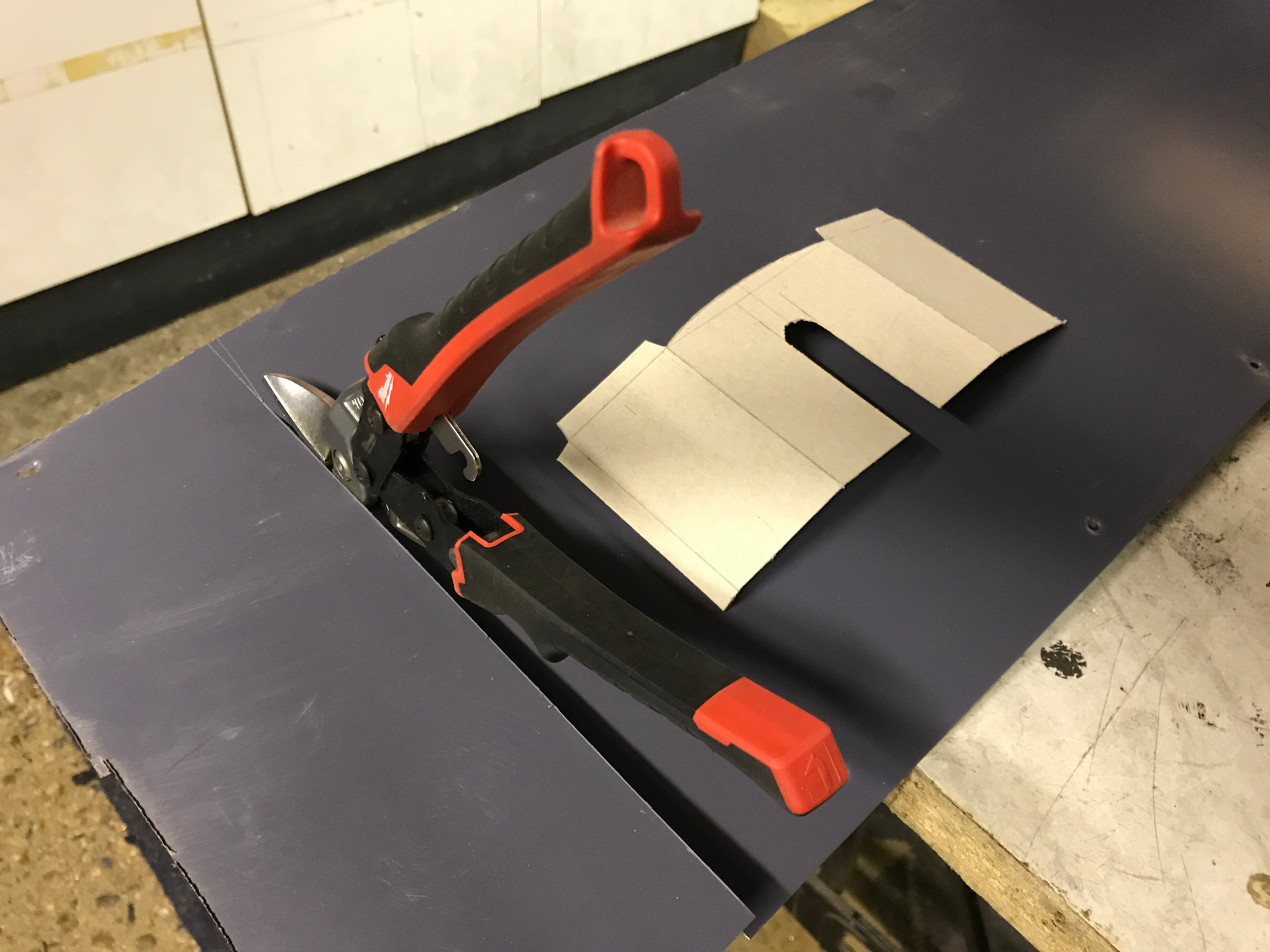 Cutting steel for cab