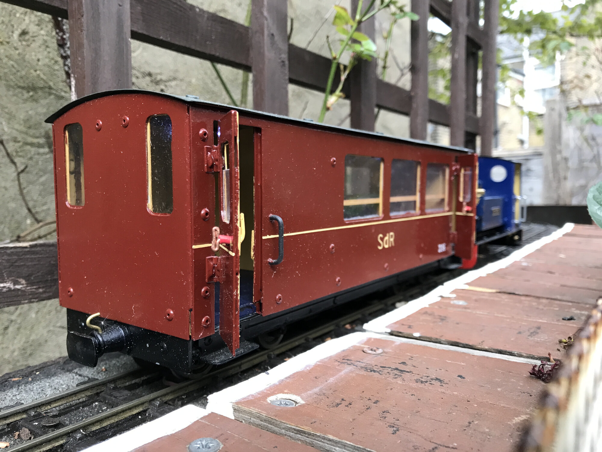 Coach 206 propelled by No.3 arrives at Swallowdale 2 May 2021